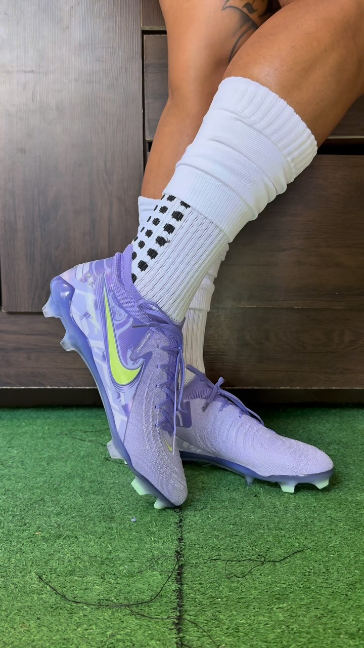Chuteira Nike Phantom GX2