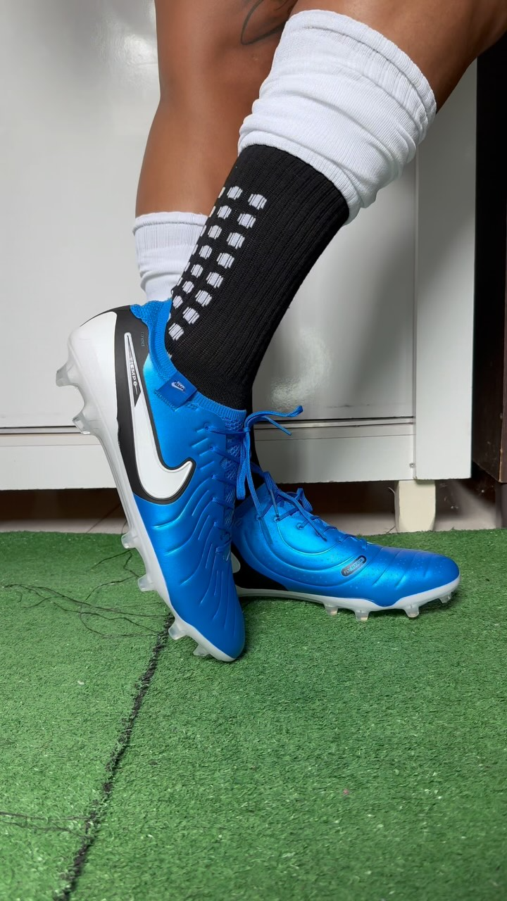 Chuteira Nike Tiempo Legend 10