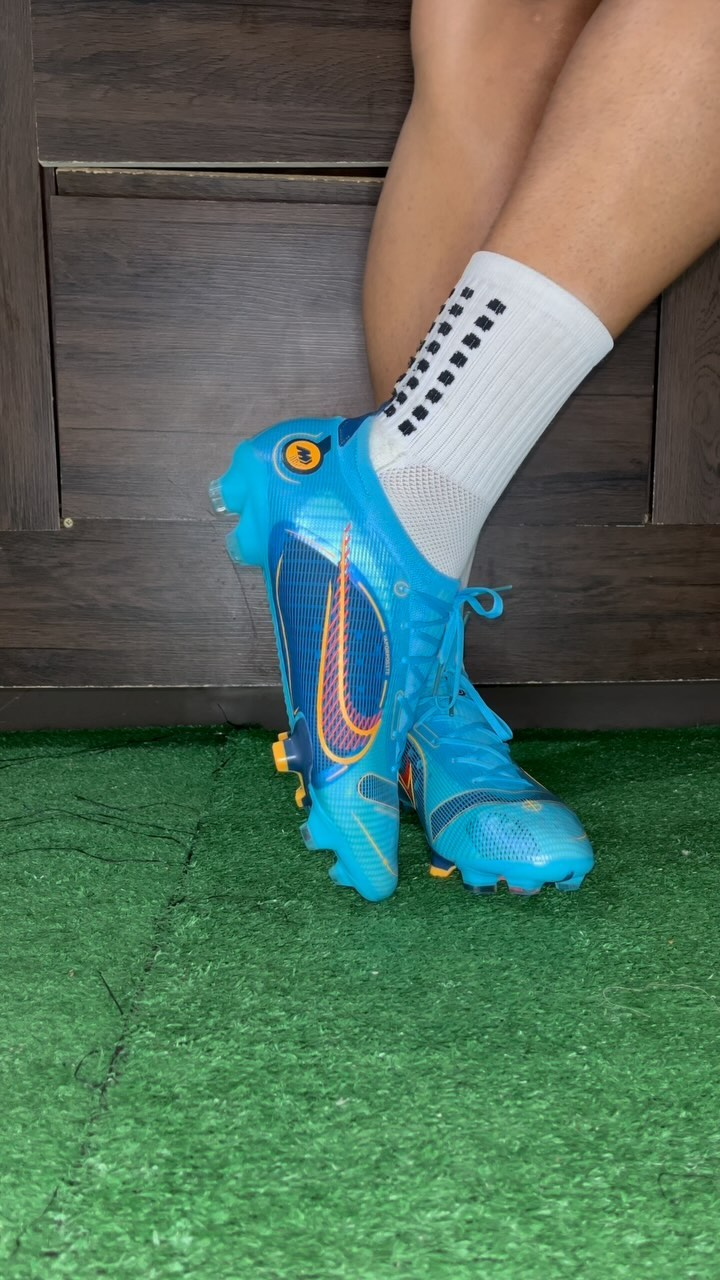Chuteira Nike Vapor 14
